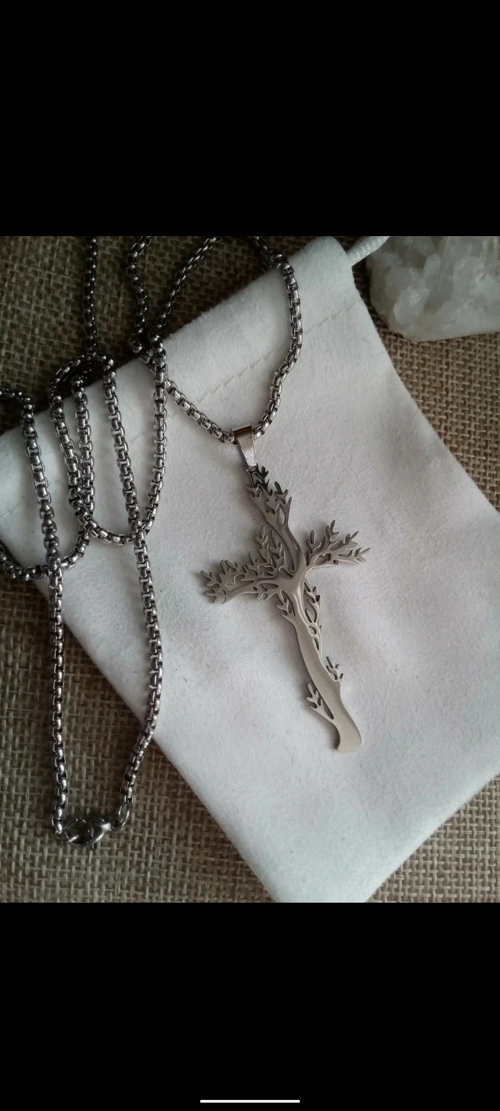 Collier croix arbre argentée